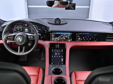 2025 Porsche Taycan с пробегом 8 730 км