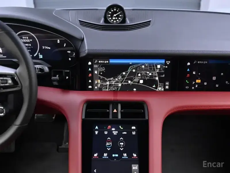 2025 Porsche Taycan с пробегом 8 730 км