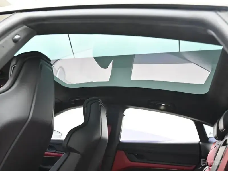 2025 Porsche Taycan с пробегом 8 730 км