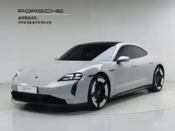 2025 Porsche Taycan с пробегом 10 400 км