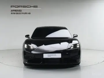 2025 Porsche Taycan с пробегом 12 170 км