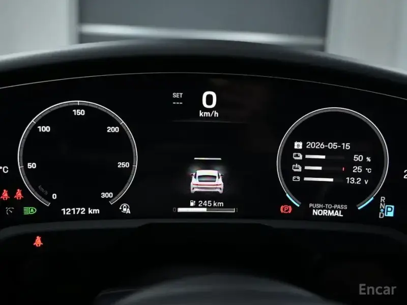 2025 Porsche Taycan с пробегом 12 170 км