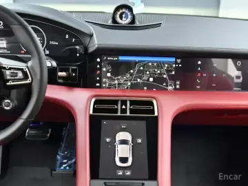 2025 Porsche Taycan с пробегом 12 170 км