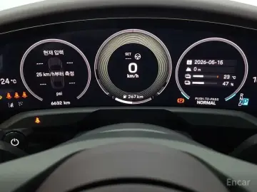 2025 Porsche Taycan с пробегом 6 800 км