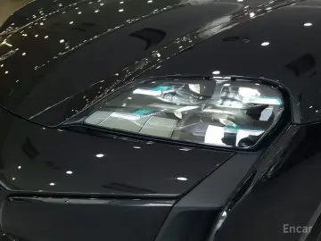 2025 Porsche Taycan с пробегом 5 200 км
