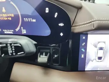 2025 Porsche Taycan с пробегом 9 221 км