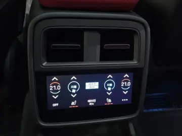 2024 Porsche Taycan с пробегом 14 264 км