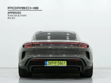 2025 Porsche Taycan с пробегом 700 км