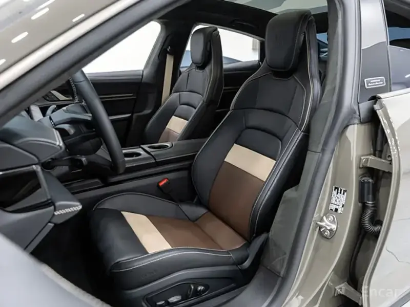 2025 Porsche Taycan с пробегом 700 км