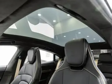 2025 Porsche Taycan с пробегом 1 160 км