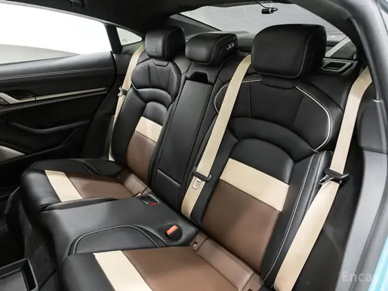 2025 Porsche Taycan с пробегом 1 160 км