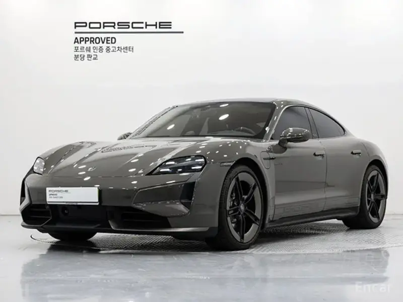 2025 Porsche Taycan с пробегом 121 км