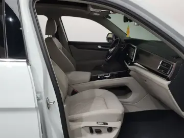 2025 Volkswagen Atlas с пробегом 4 880 км
