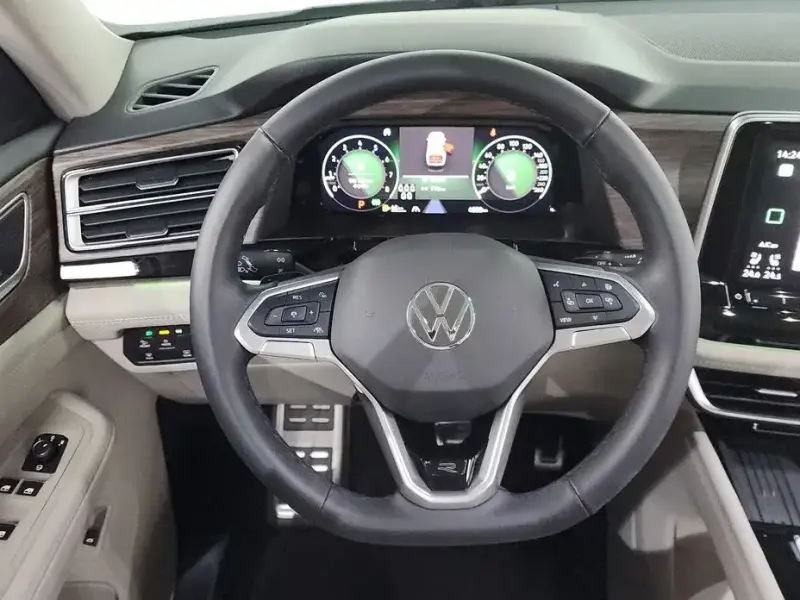 2025 Volkswagen Atlas с пробегом 4 880 км