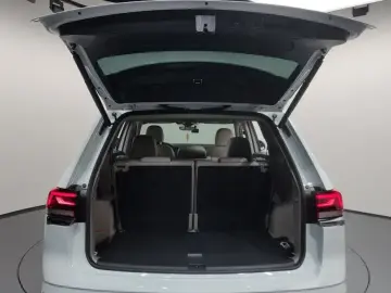 2025 Volkswagen Atlas с пробегом 4 880 км