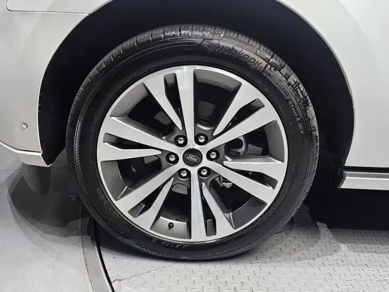 2021 Ford Expedition с пробегом 29 032 км