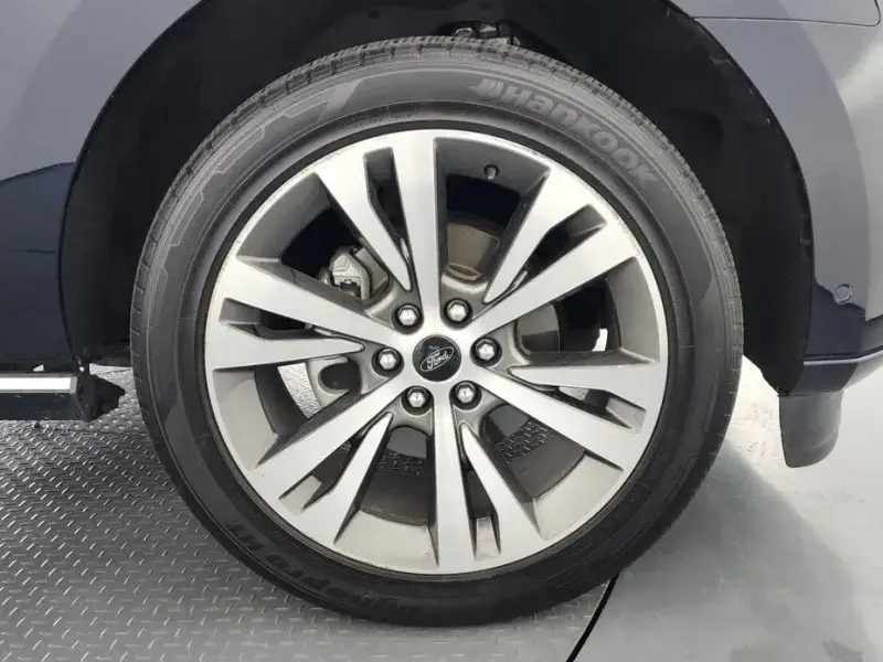2021 Ford Expedition с пробегом 95 531 км