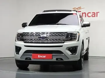 2021 Ford Expedition с пробегом 59 594 км