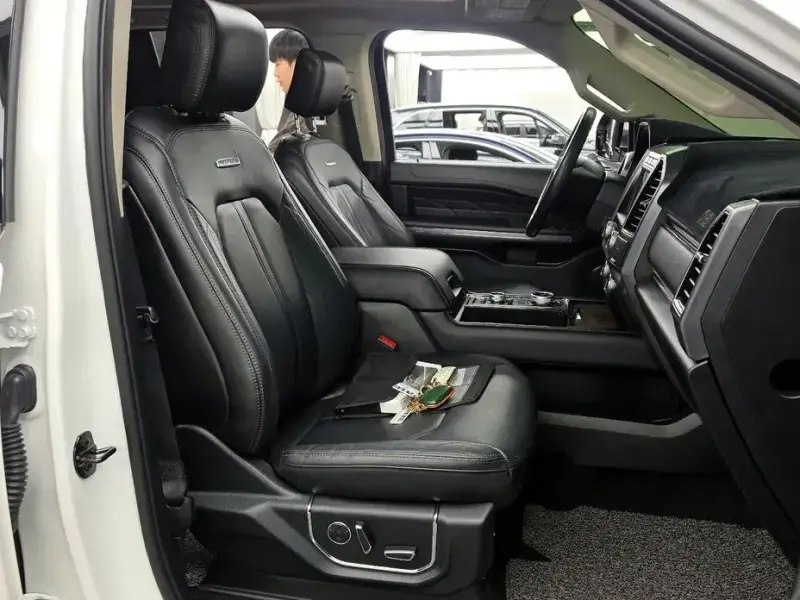 2021 Ford Expedition с пробегом 59 594 км