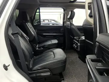 2021 Ford Expedition с пробегом 59 594 км
