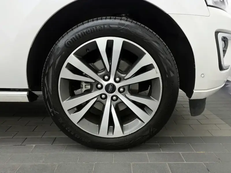 2021 Ford Expedition с пробегом 59 594 км