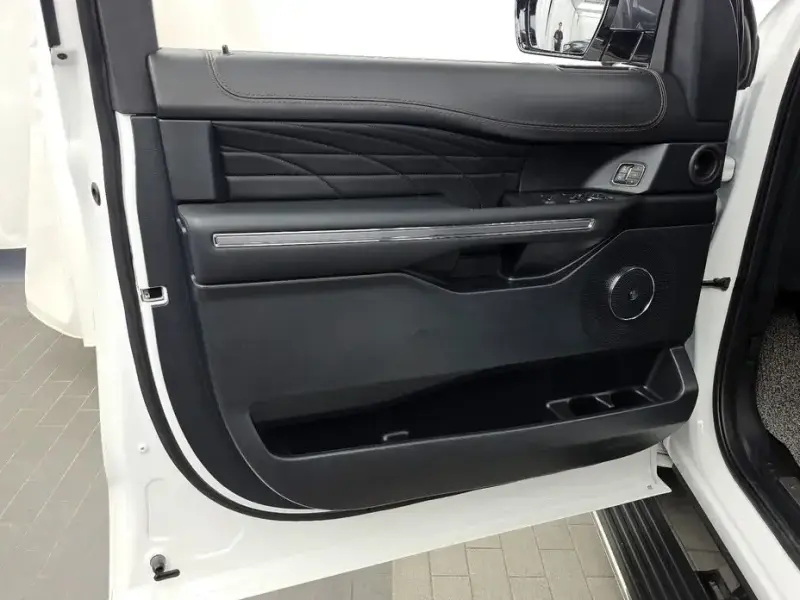 2021 Ford Expedition с пробегом 59 594 км