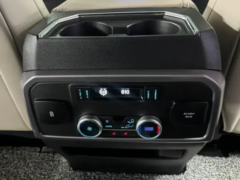 2021 Ford Expedition с пробегом 58 005 км