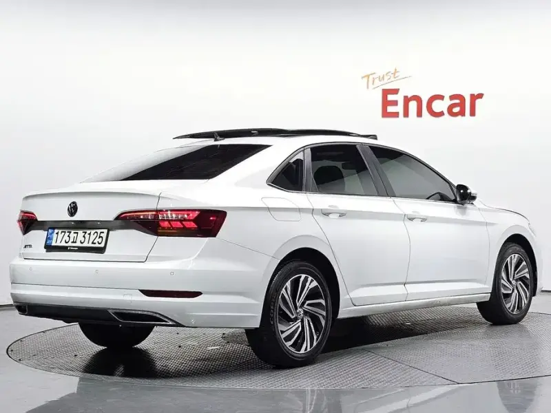 2020 Volkswagen Jetta с пробегом 37 239 км