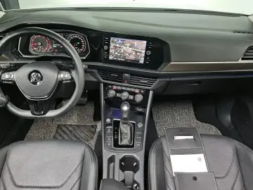 2020 Volkswagen Jetta с пробегом 37 239 км