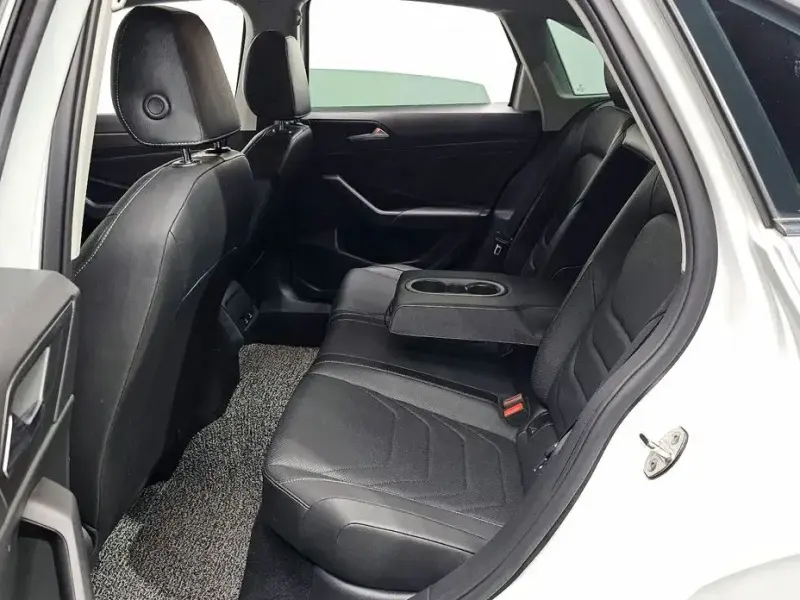 2020 Volkswagen Jetta с пробегом 37 239 км