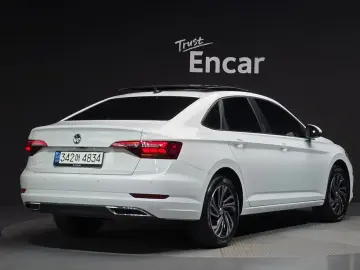 2021 Volkswagen Jetta с пробегом 36 757 км