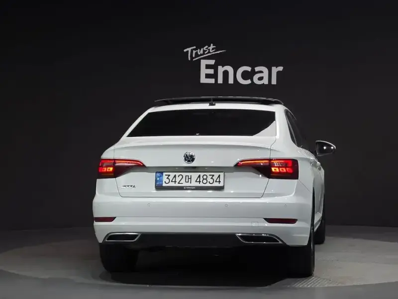 2021 Volkswagen Jetta с пробегом 36 757 км