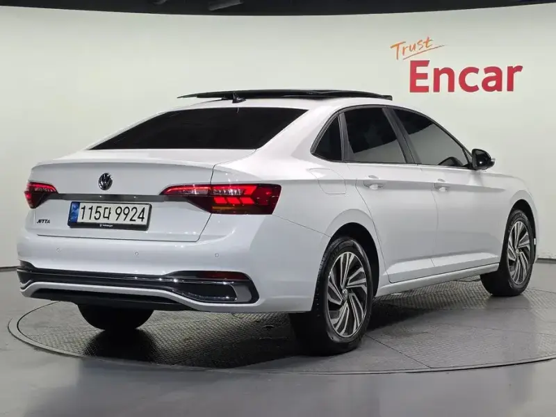 2021 Volkswagen Jetta с пробегом 49 058 км