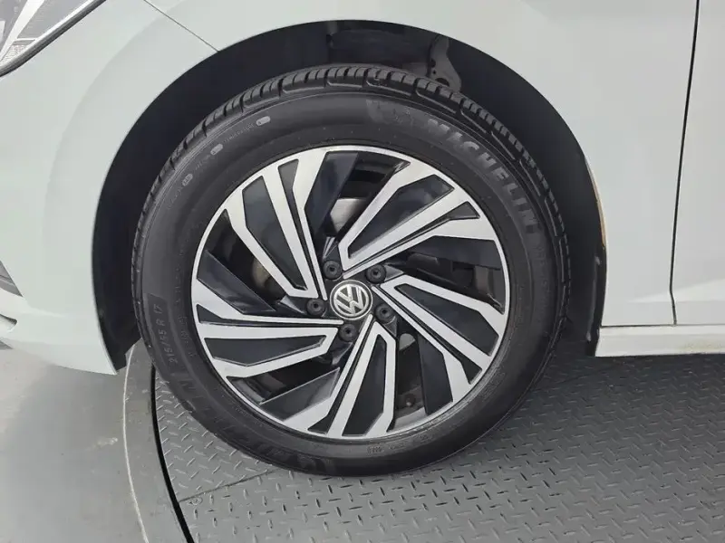 2021 Volkswagen Jetta с пробегом 49 058 км
