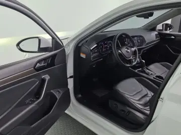 2021 Volkswagen Jetta с пробегом 49 058 км
