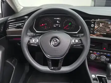 2020 Volkswagen Jetta с пробегом 38 150 км