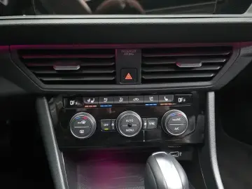 2020 Volkswagen Jetta с пробегом 38 150 км