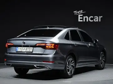 2020 Volkswagen Jetta с пробегом 24 560 км