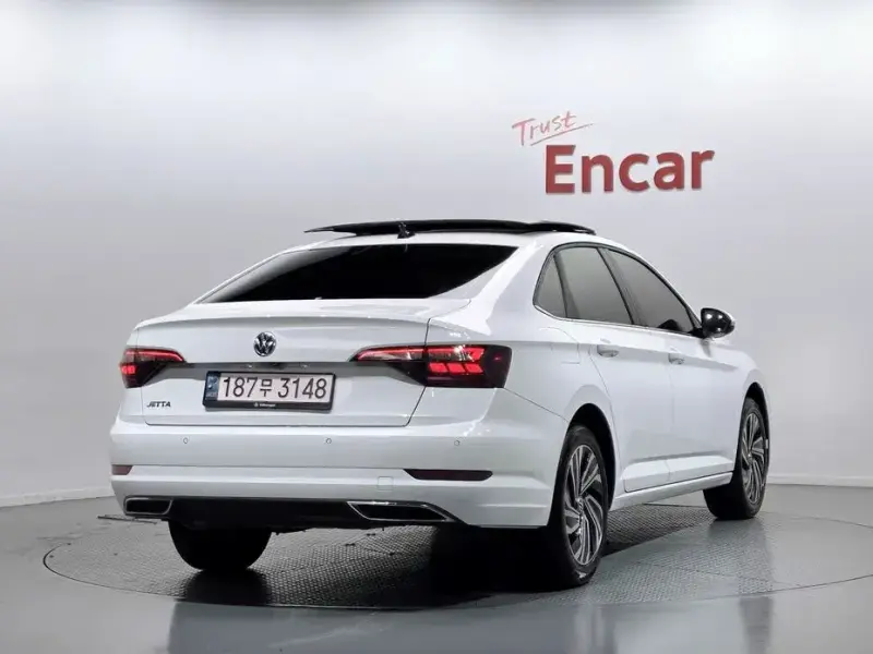 2021 Volkswagen Jetta с пробегом 55 891 км