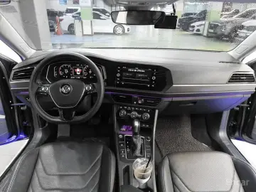 2021 Volkswagen Jetta с пробегом 70 682 км