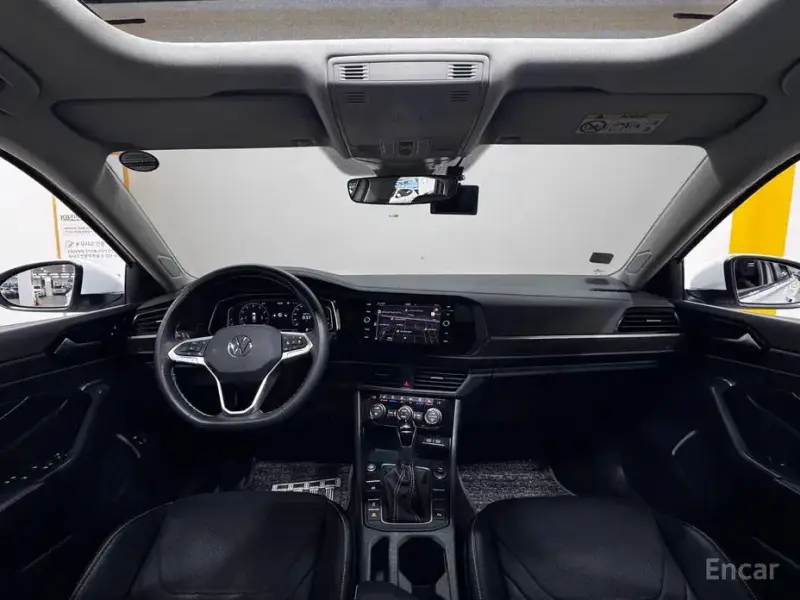 2023 Volkswagen Jetta с пробегом 39 804 км