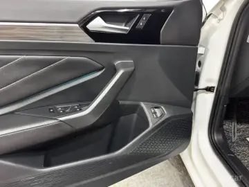 2023 Volkswagen Jetta с пробегом 39 804 км