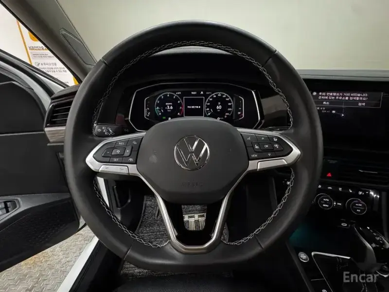 2023 Volkswagen Jetta с пробегом 39 804 км