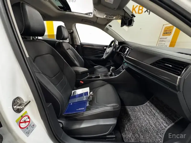 2023 Volkswagen Jetta с пробегом 39 804 км