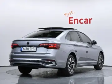 2023 Volkswagen Jetta с пробегом 14 754 км
