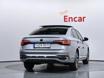 2023 Volkswagen Jetta с пробегом 14 754 км