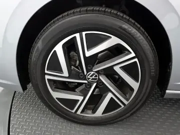 2023 Volkswagen Jetta с пробегом 14 754 км