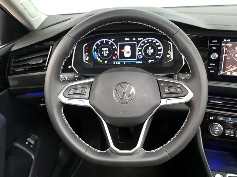 2023 Volkswagen Jetta с пробегом 14 754 км