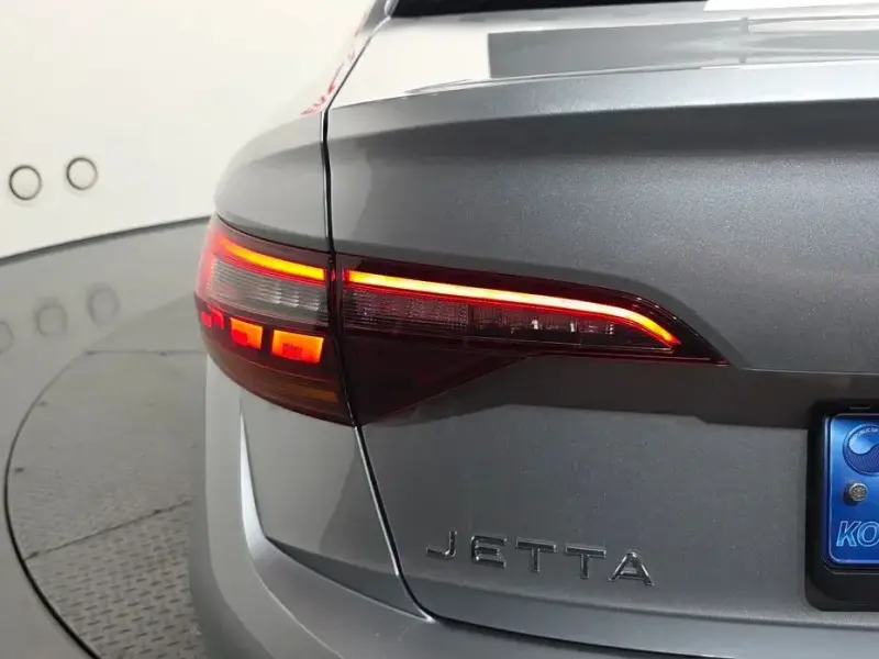 2023 Volkswagen Jetta с пробегом 14 754 км