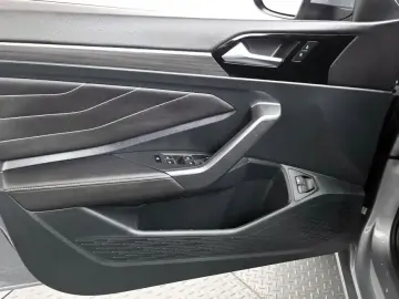 2023 Volkswagen Jetta с пробегом 14 754 км